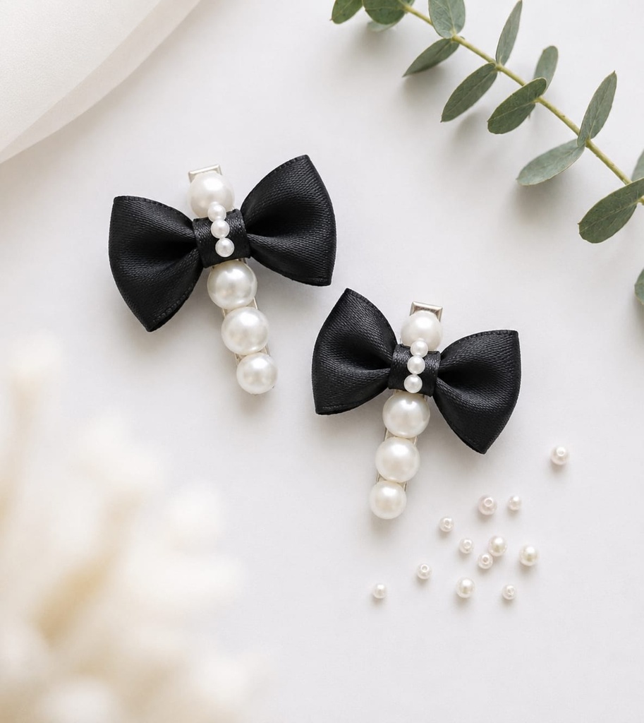 Pearl Bow Clip